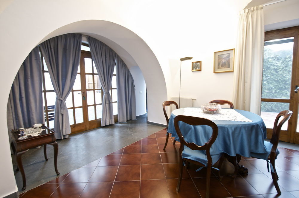 Casale 2*